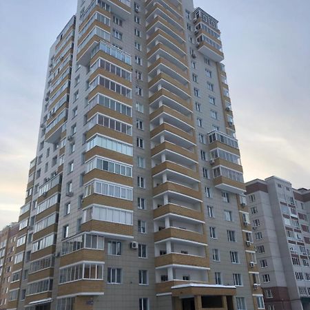 Apartamenty Na Sibgata Hakima U Riviery Kazań Zewnętrze zdjęcie